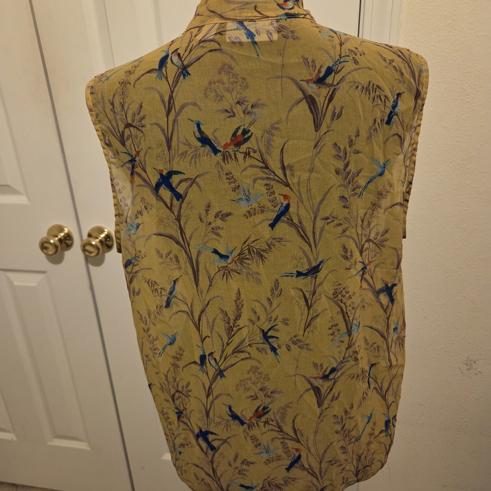Chic Yellow Bird Print Blouse - Picture 4 of 4